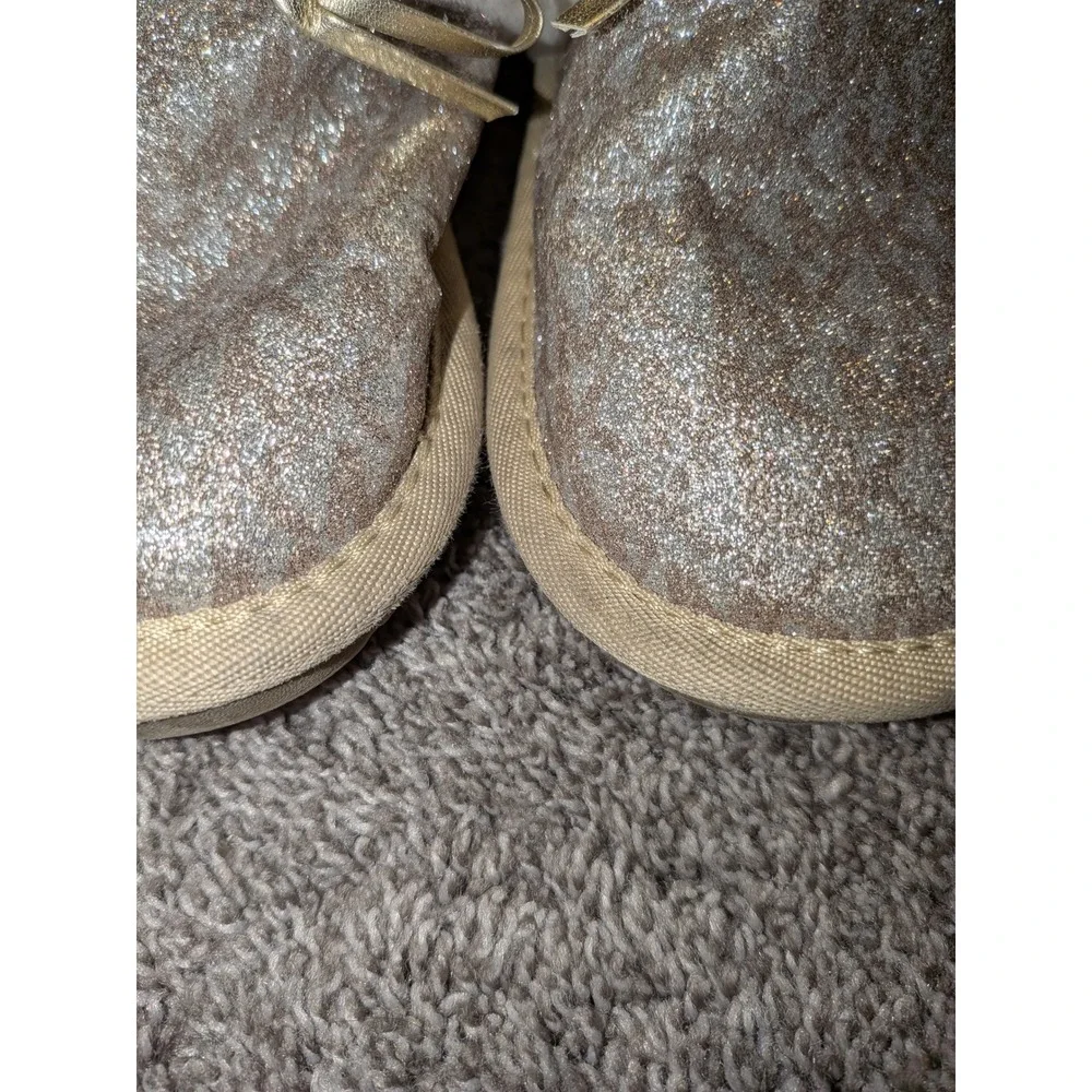 Michael Kors Girls Gold Glitter Leopard Faux Fur Slippers Bow Heart Charm Size 3